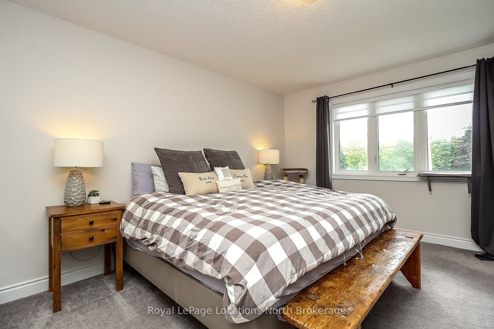 99 Lockerbie Cres