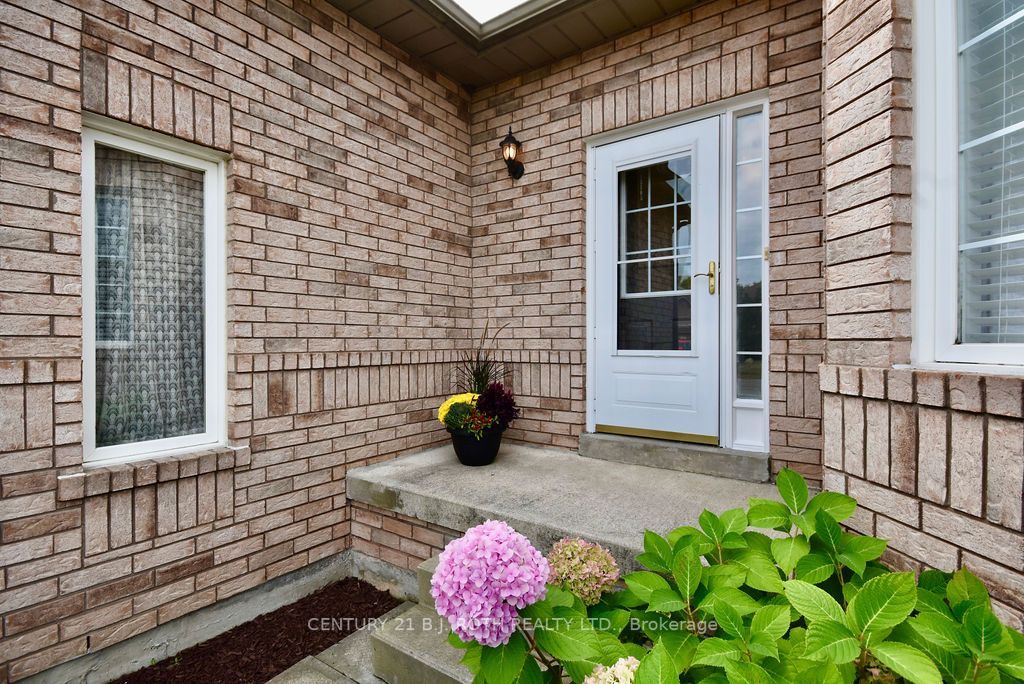 140 Pringle Dr