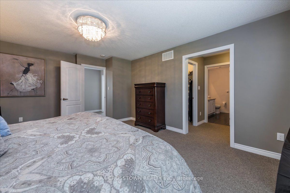 25 Moreau Way