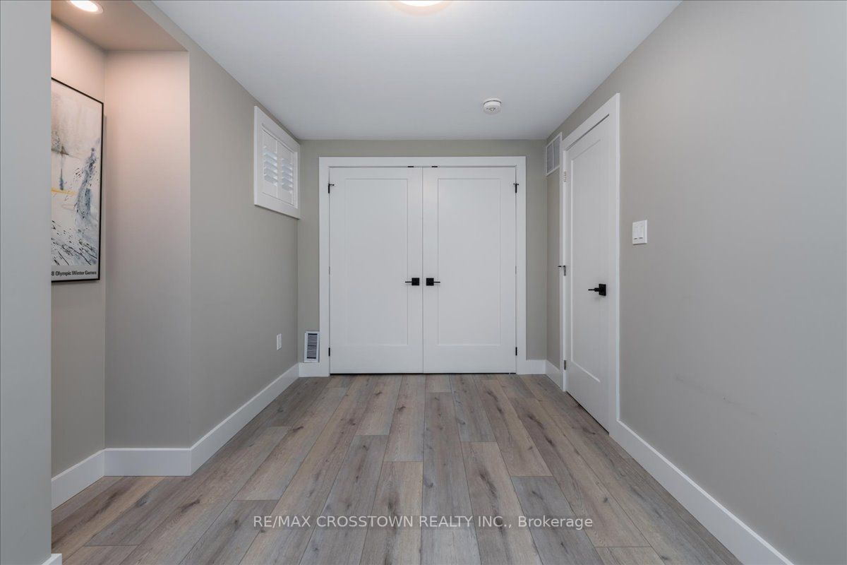 25 Moreau Way