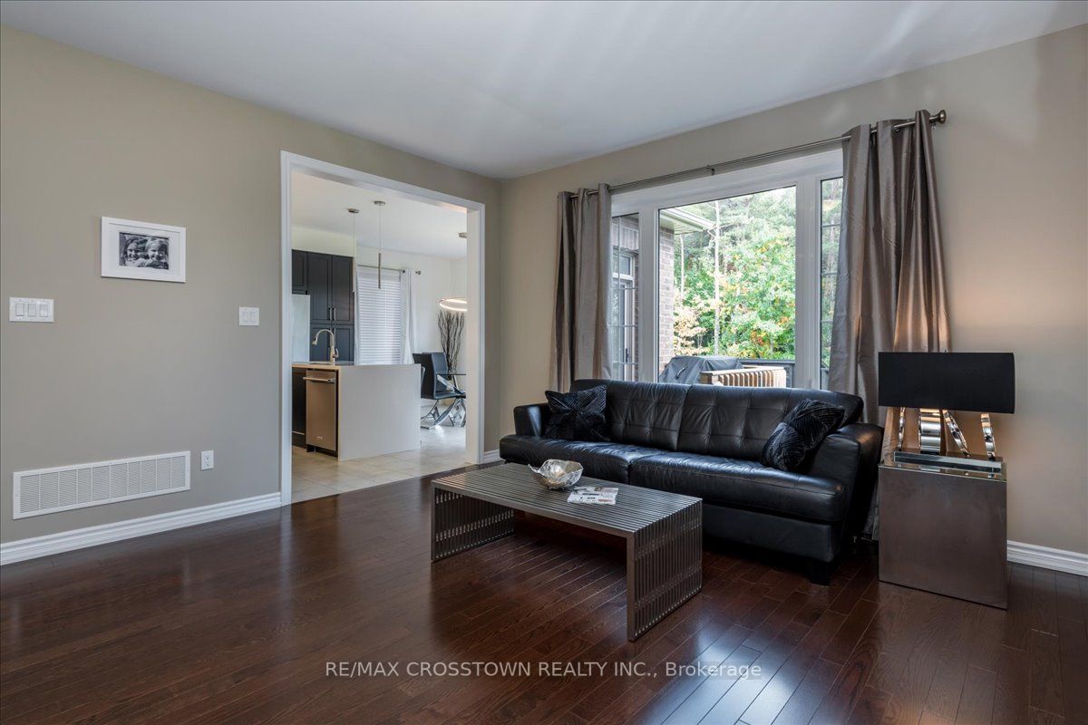 25 Moreau Way