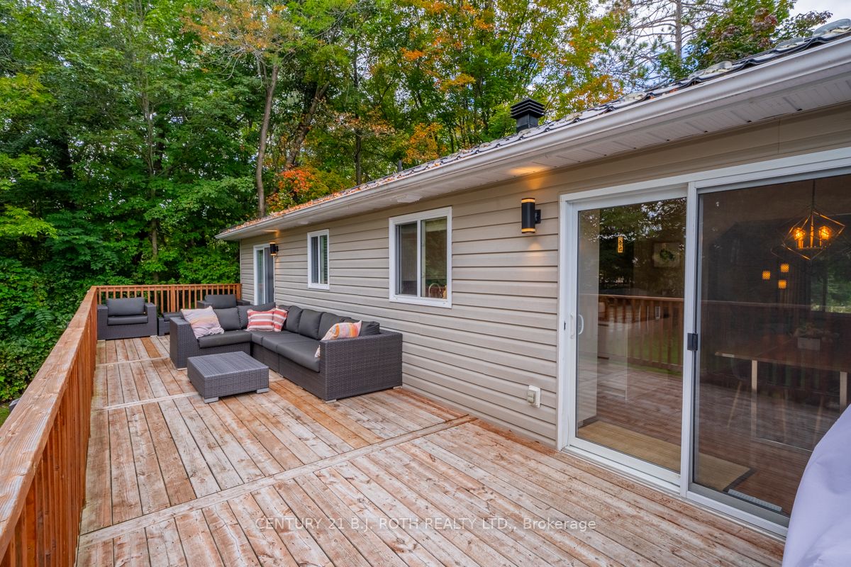 229 Moonstone Rd E