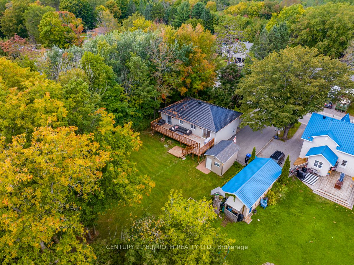229 Moonstone Rd E