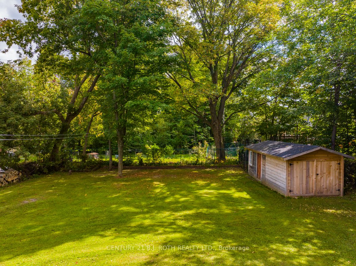 229 Moonstone Rd E