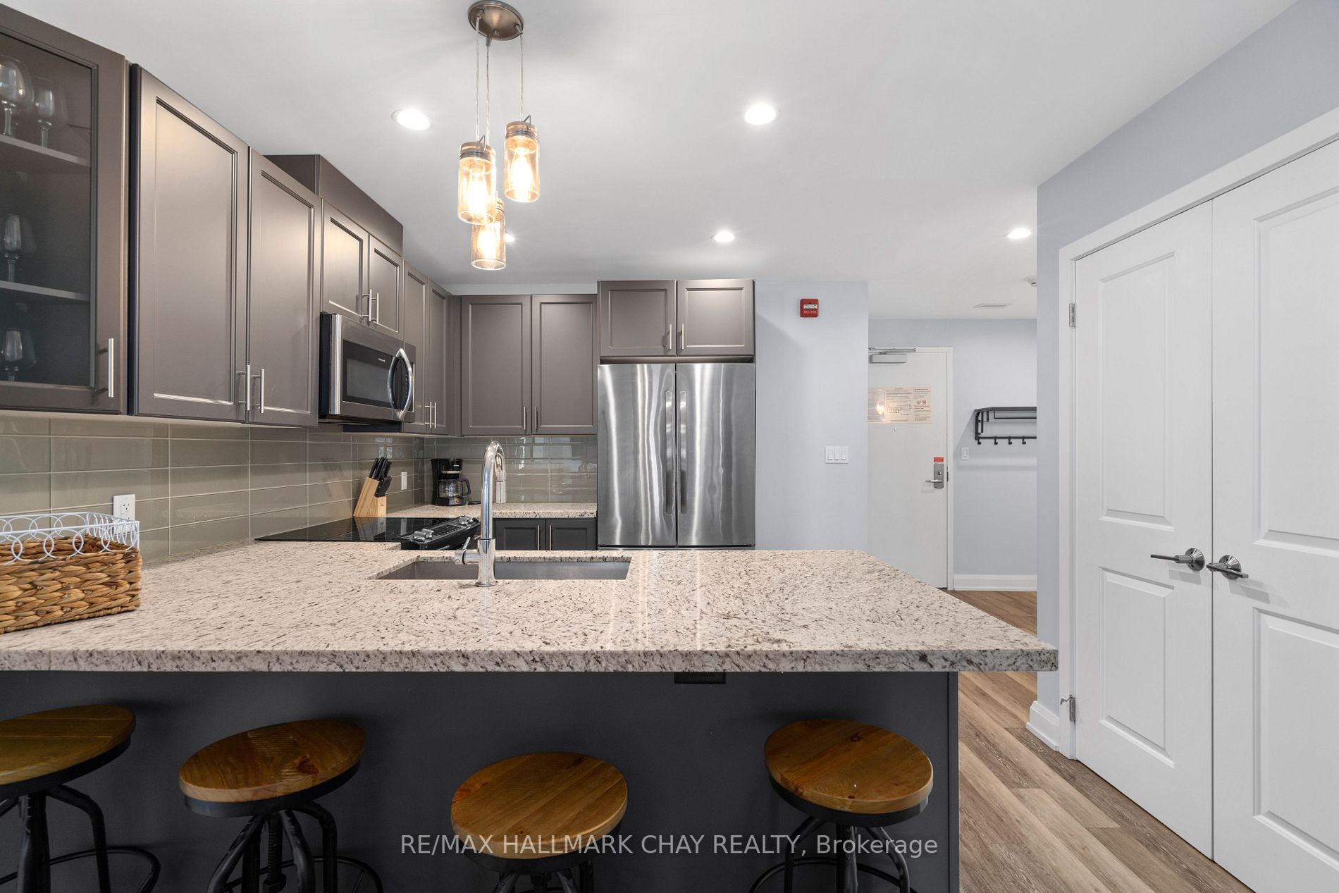 80 Horseshoe Blvd, #001