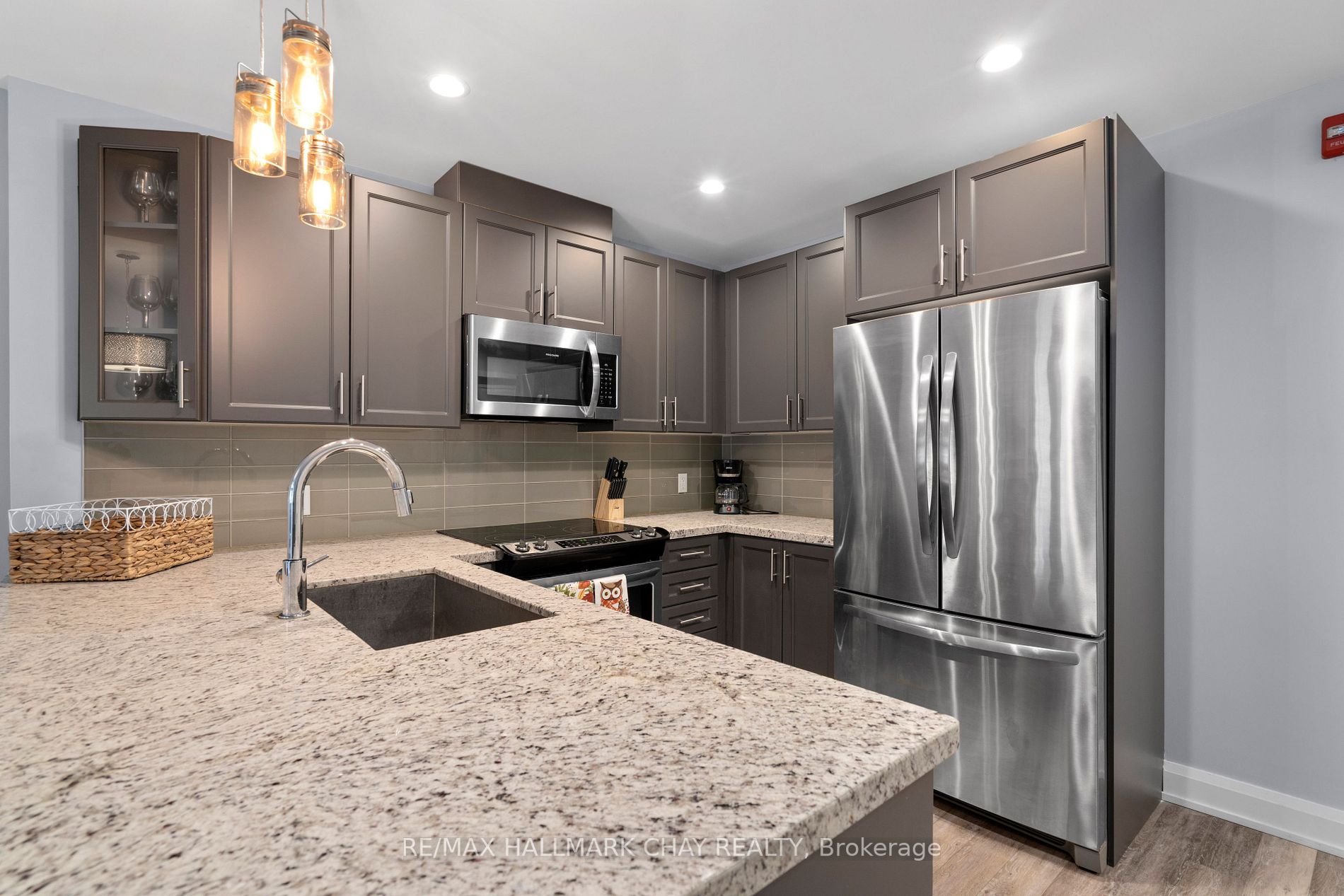 80 Horseshoe Blvd, #001
