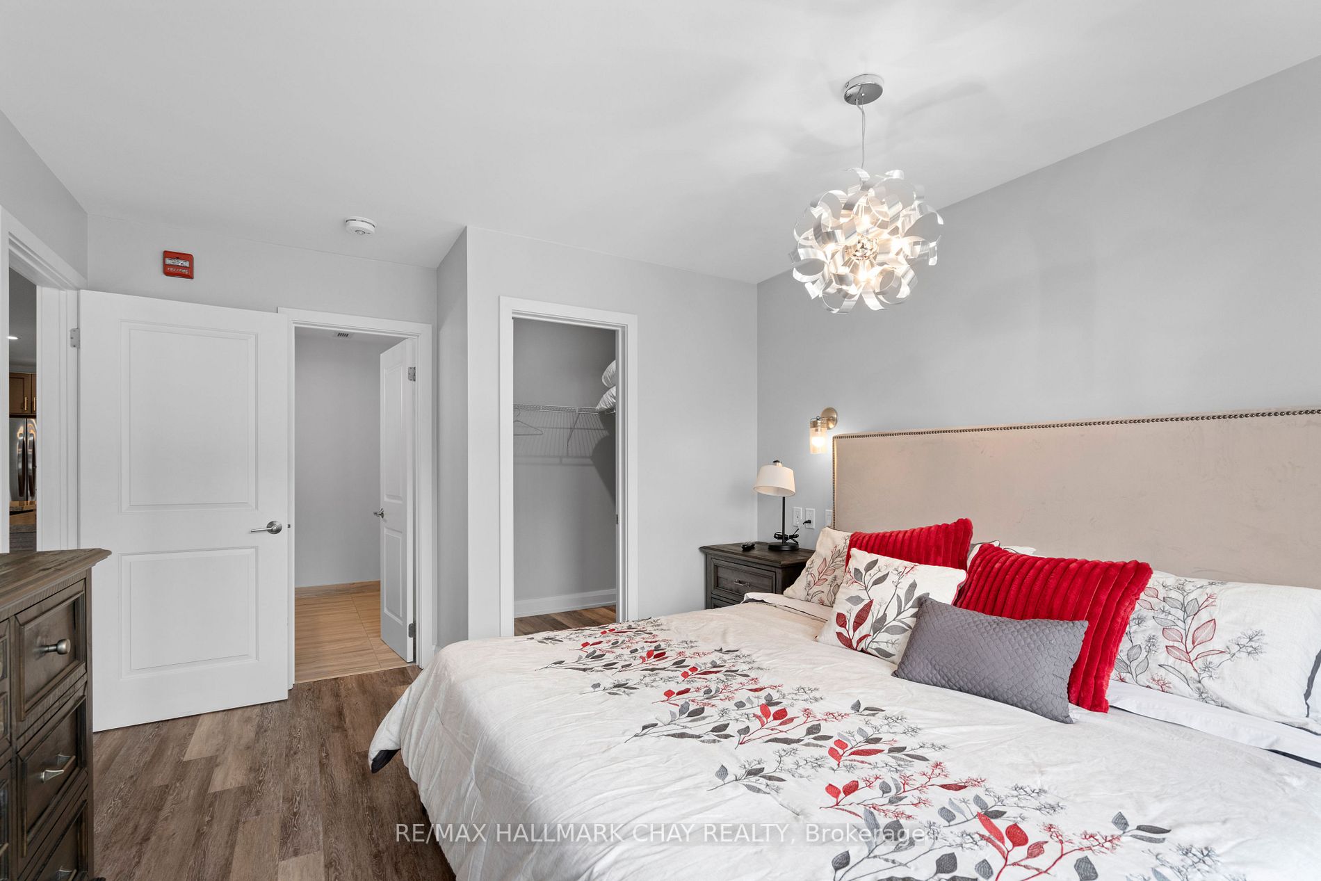 80 Horseshoe Blvd, #001