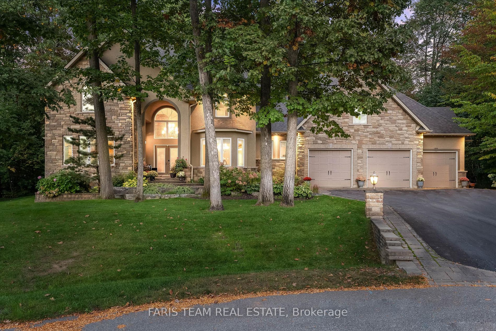 7 Hilltop Crt