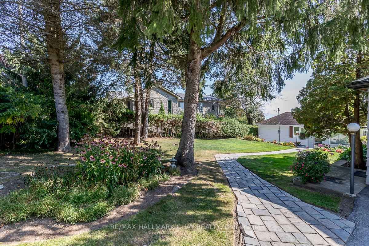 1125 Woodland Drive