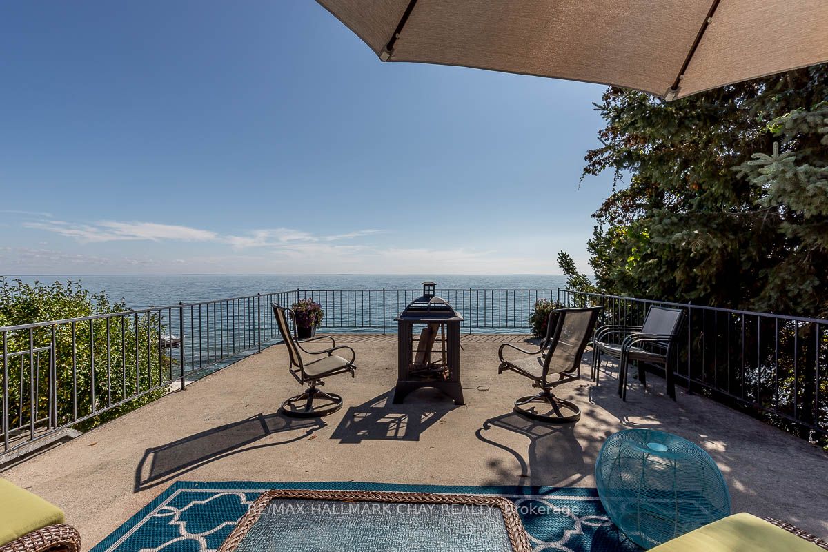 1125 Woodland Drive