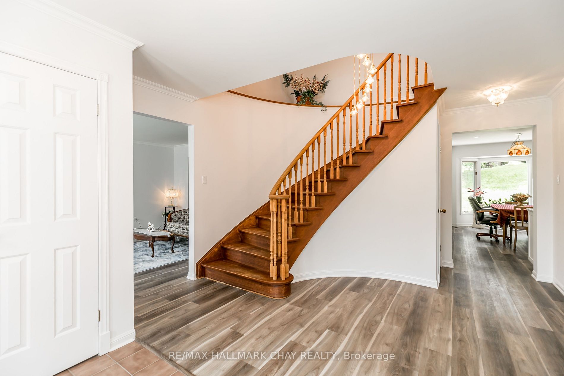 18 Valley Drive