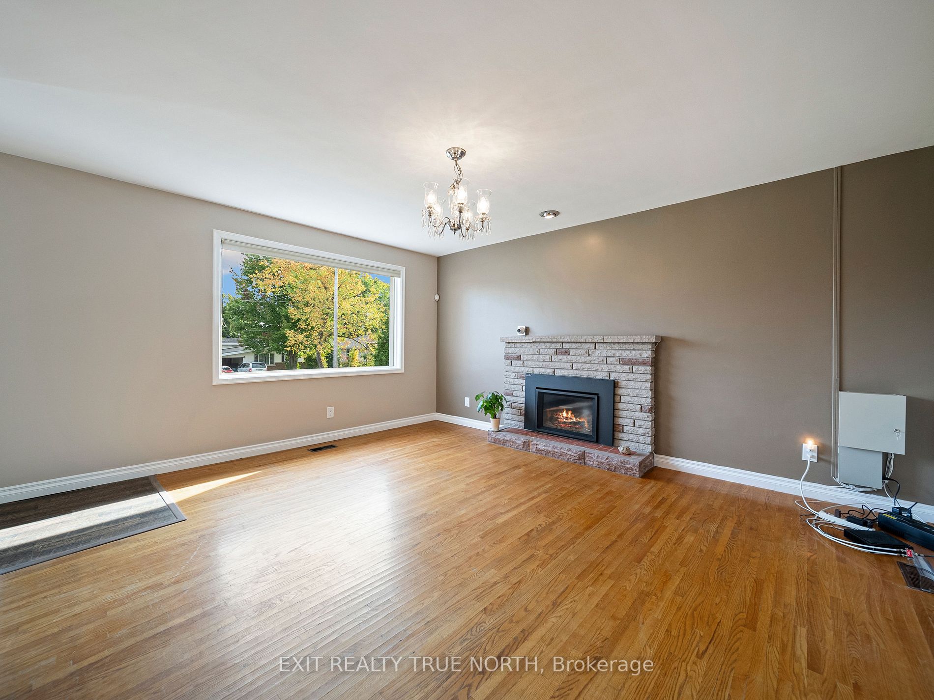 407 Sundial Dr