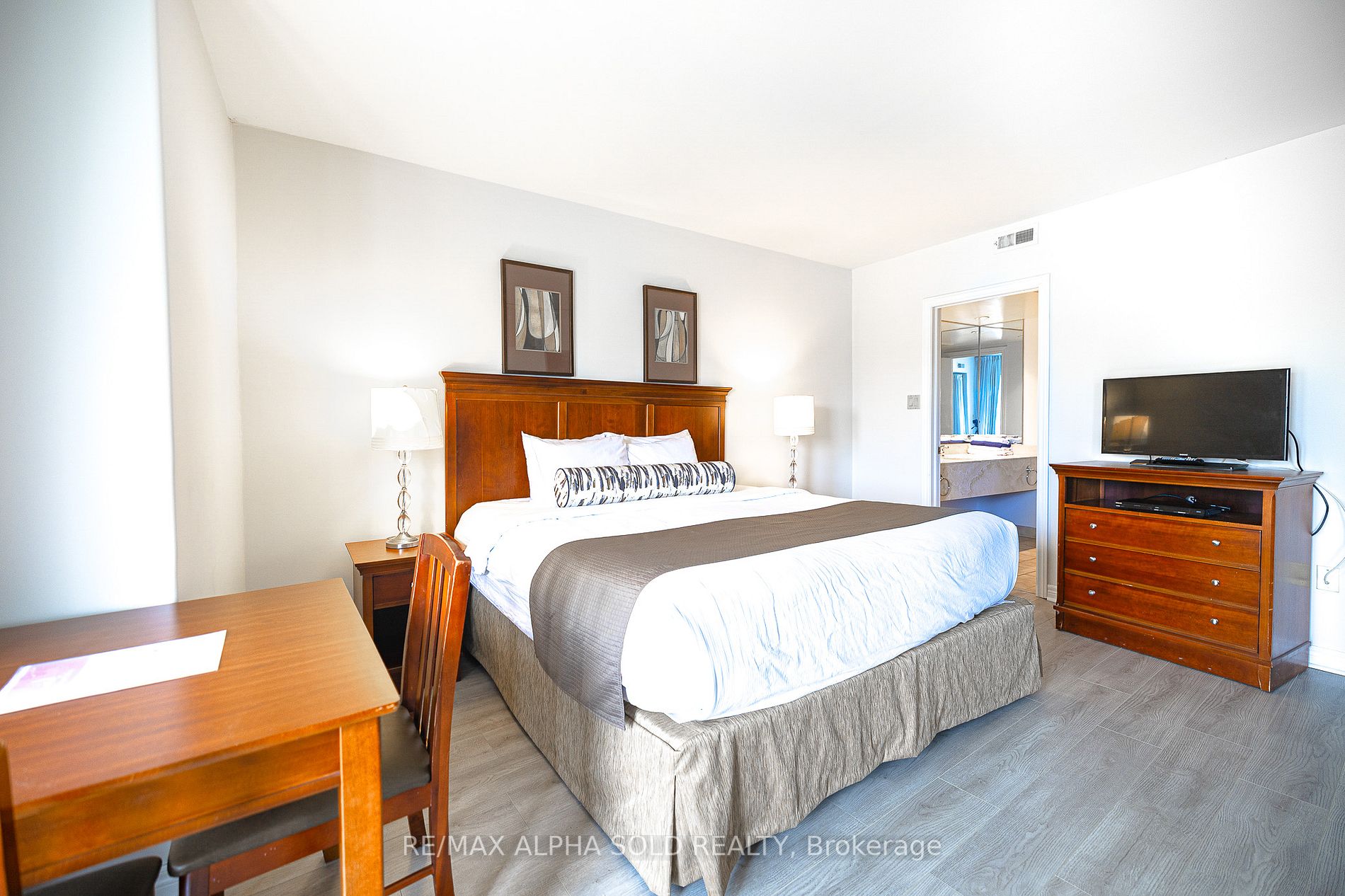 90 Highland Dr, #2266/67
