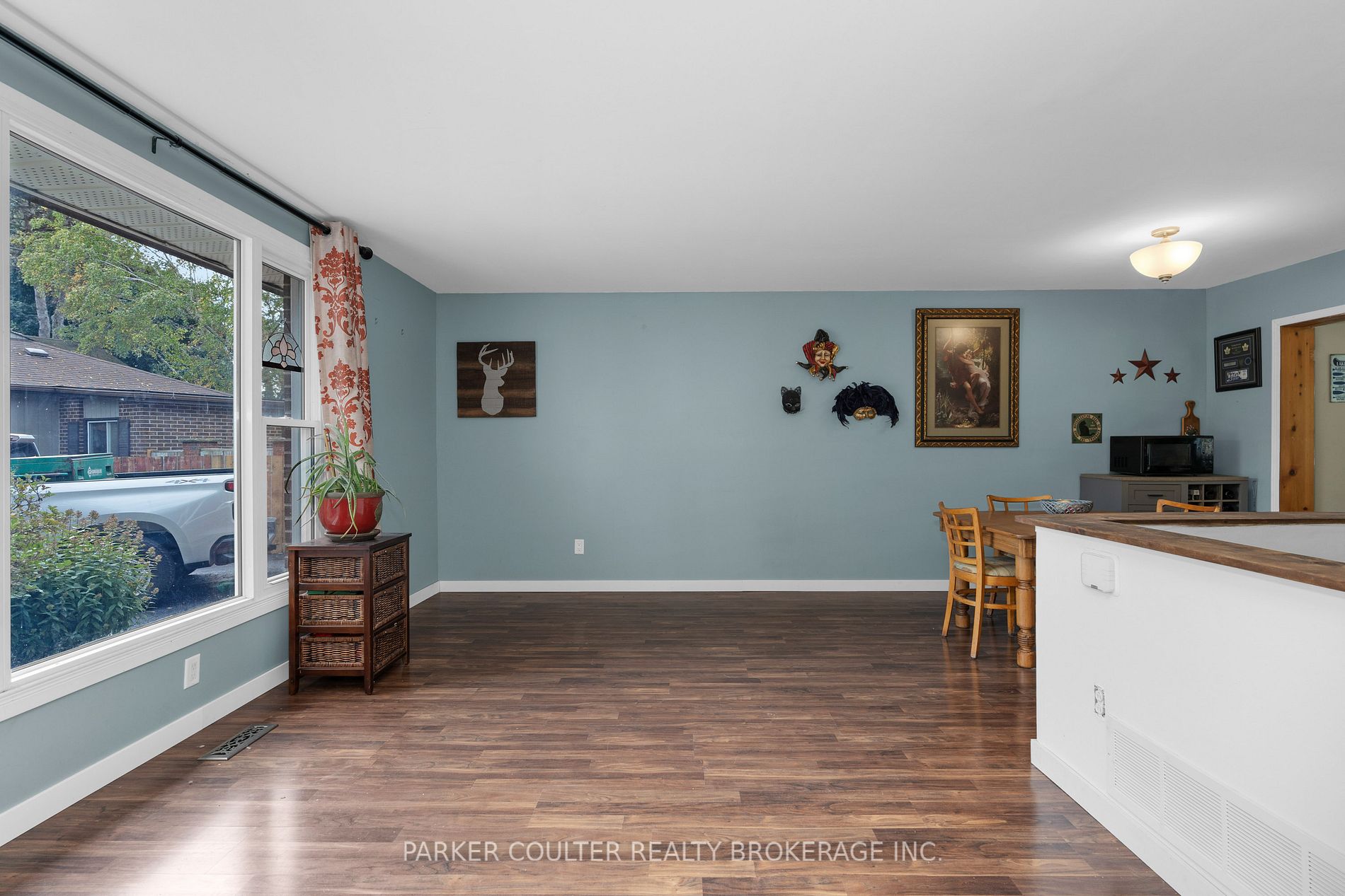 69 Christie Cres