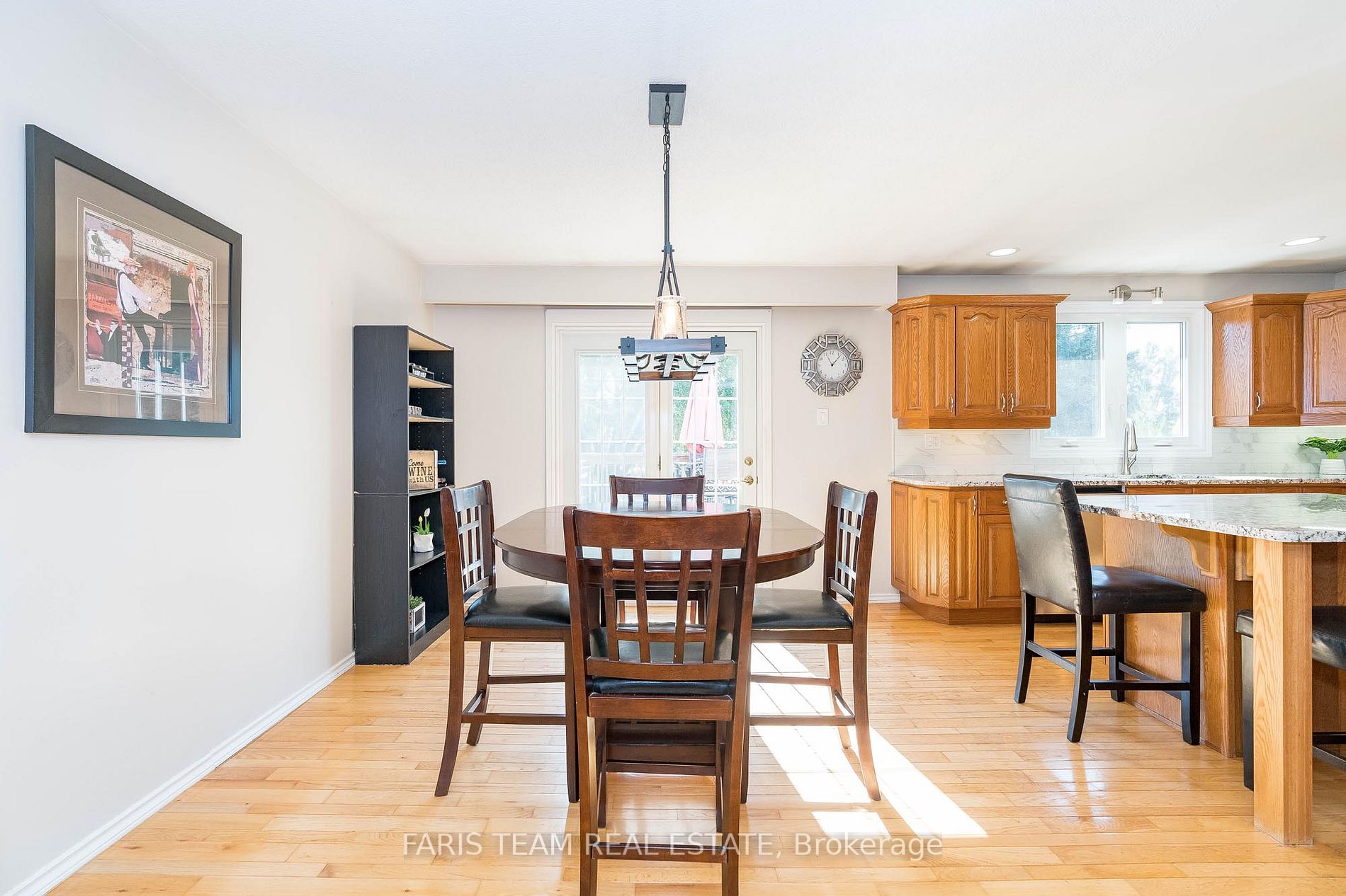 425 Dale Dr