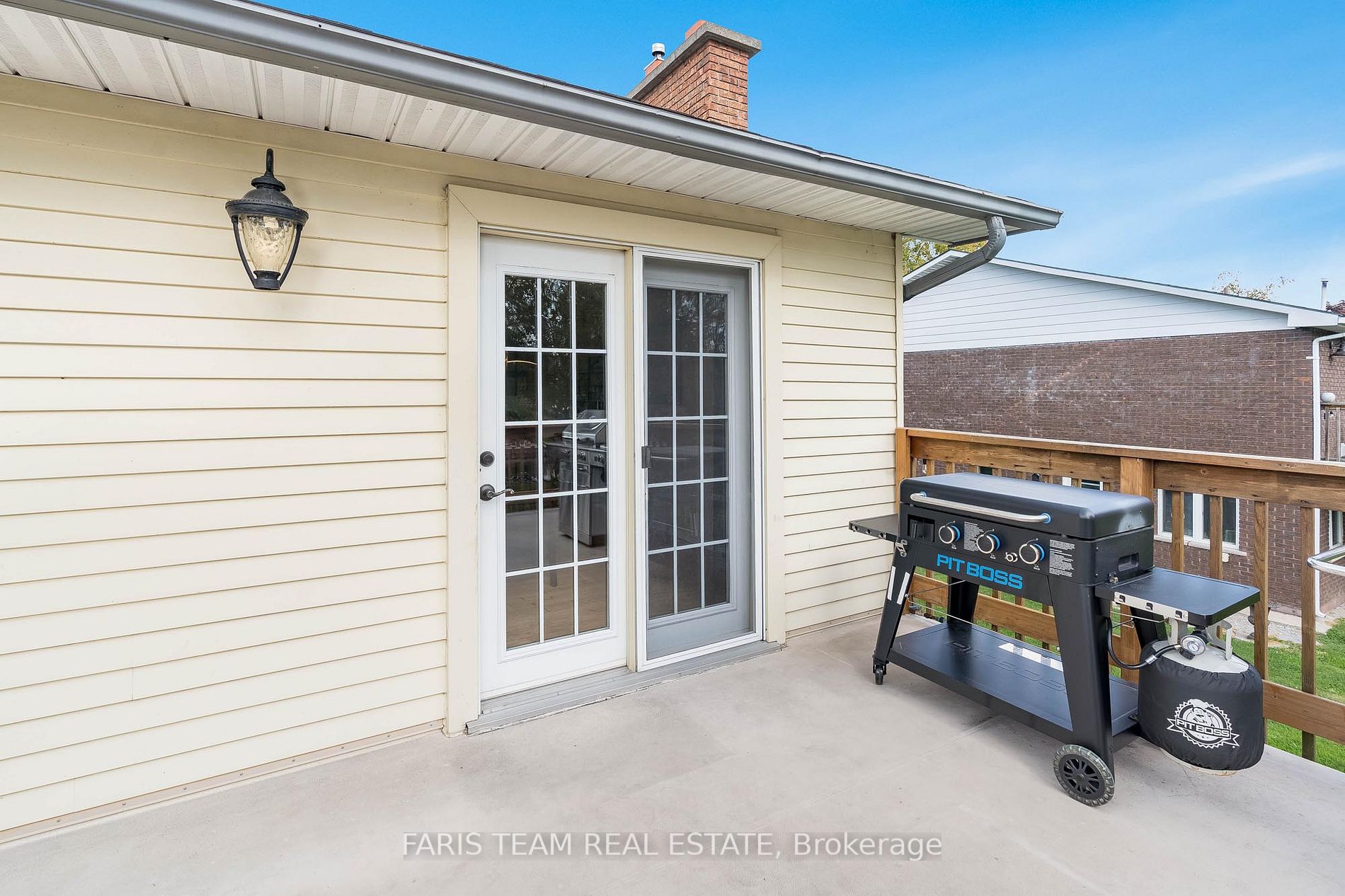 425 Dale Dr