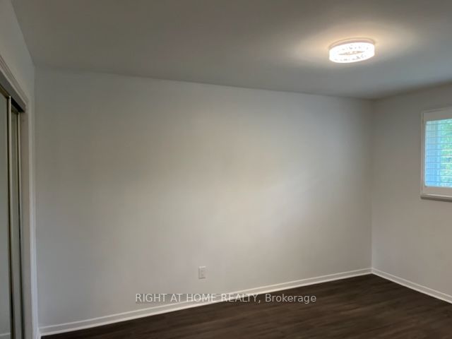 8 Peacock Lane