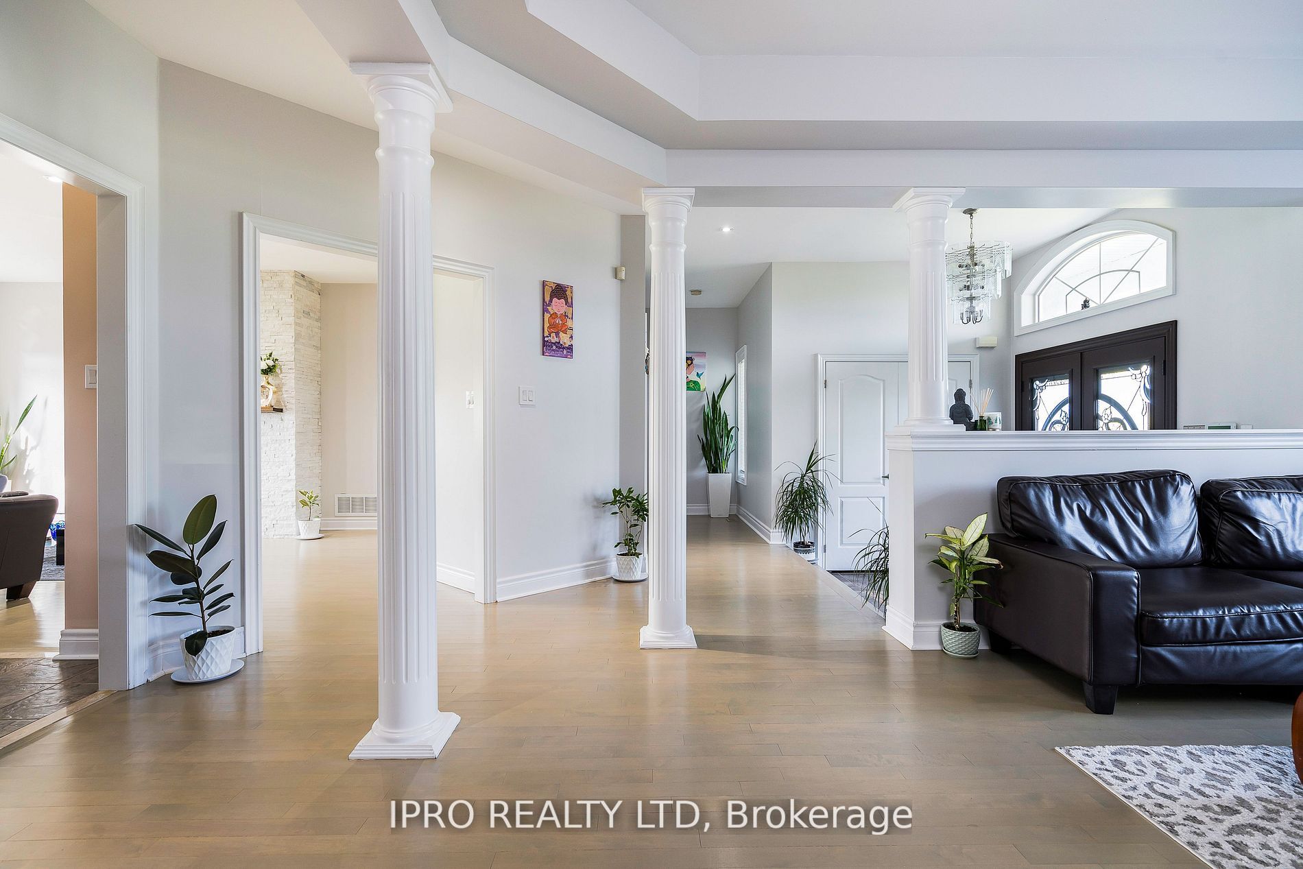 17 Maple Dr