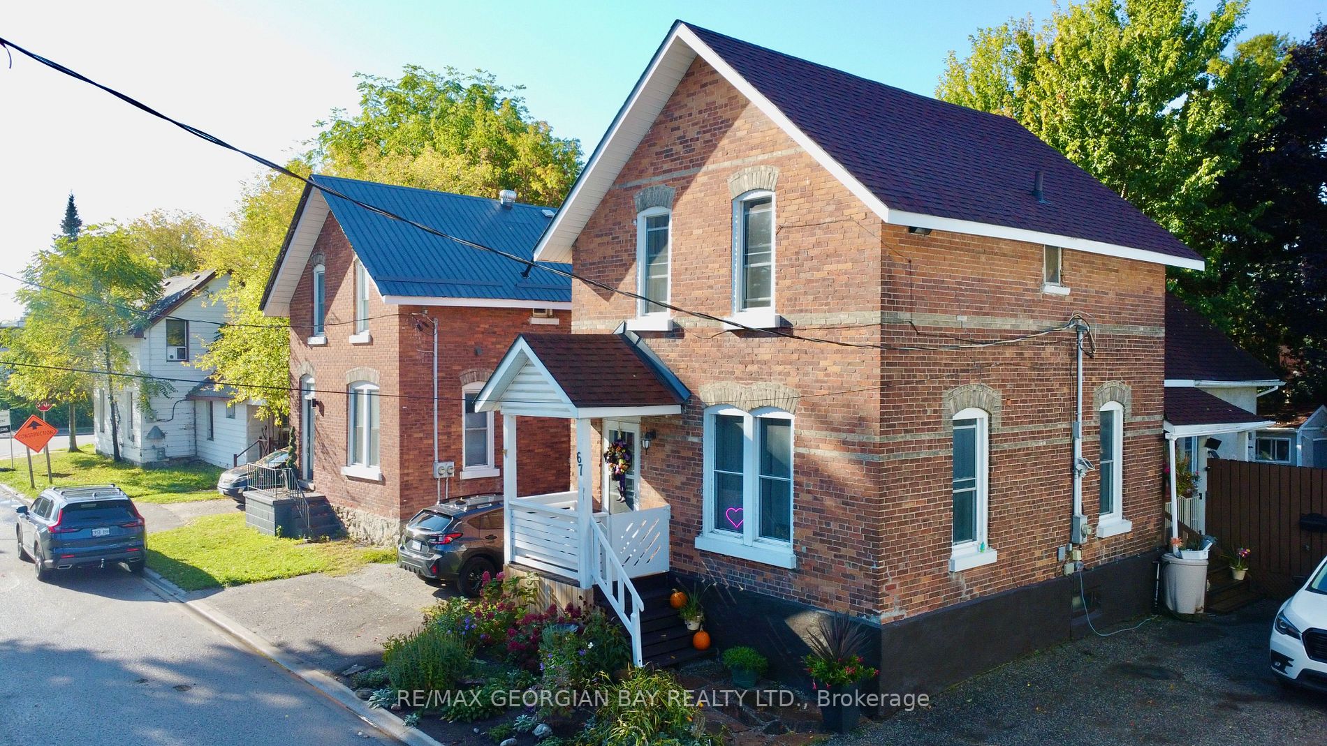 67 Scott St