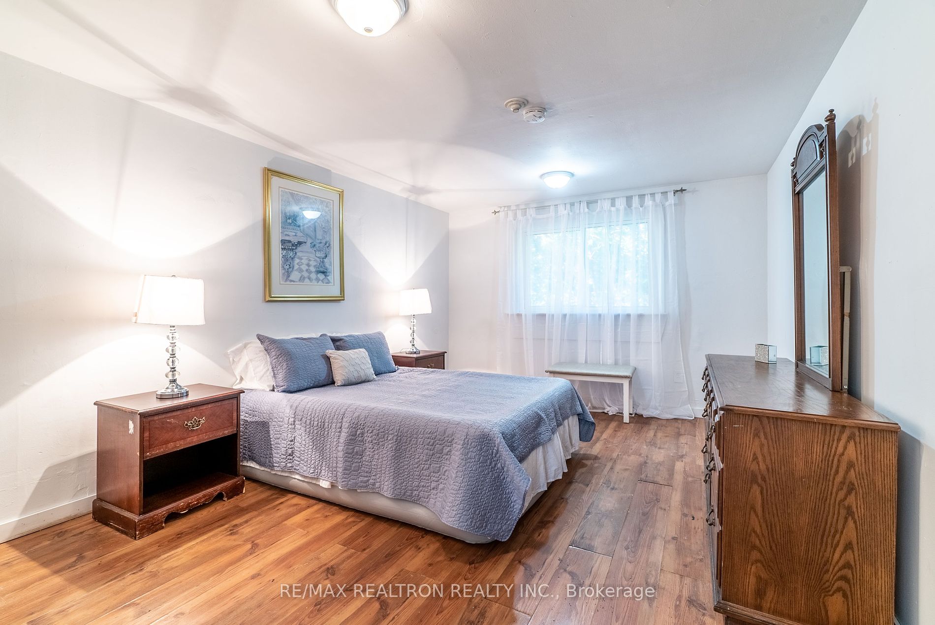 105 Douglas St