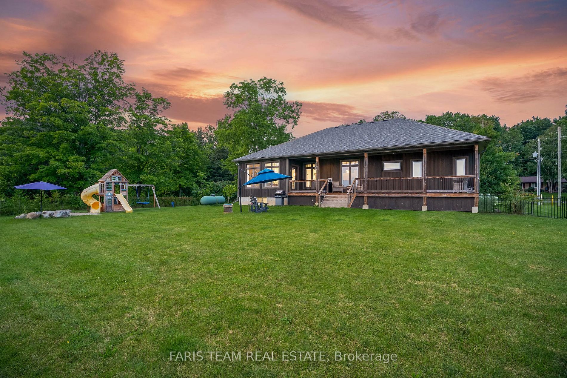 3028 Old Second Road S