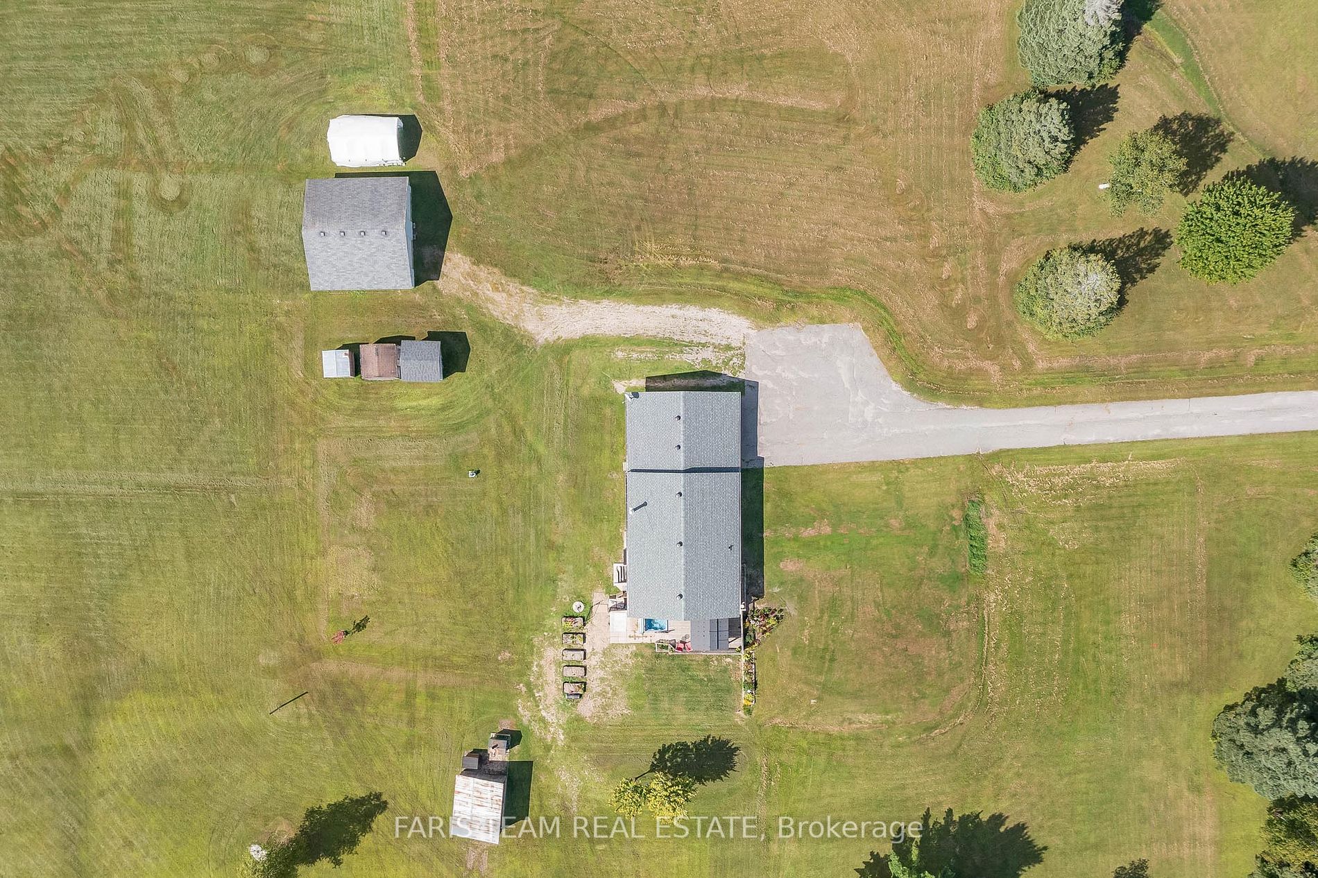 1060 County Road 6 S