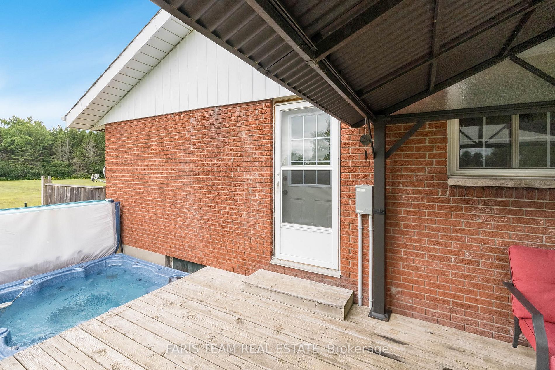 1060 County Road 6 S