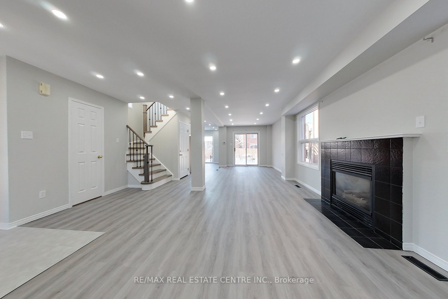 124 Laidlaw Dr