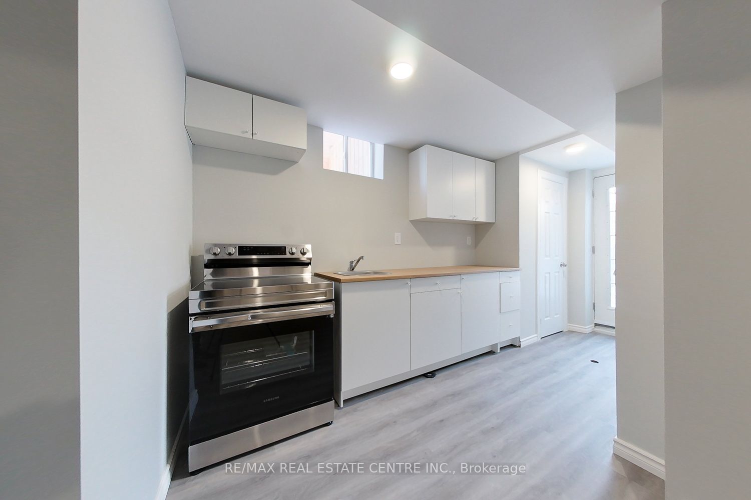 124 Laidlaw Dr