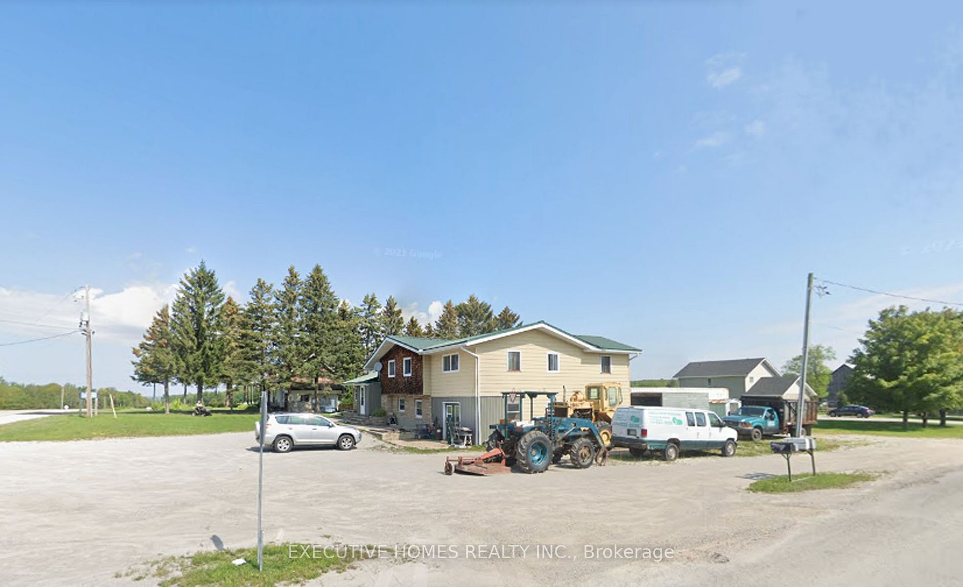 899 County Rd 6 N