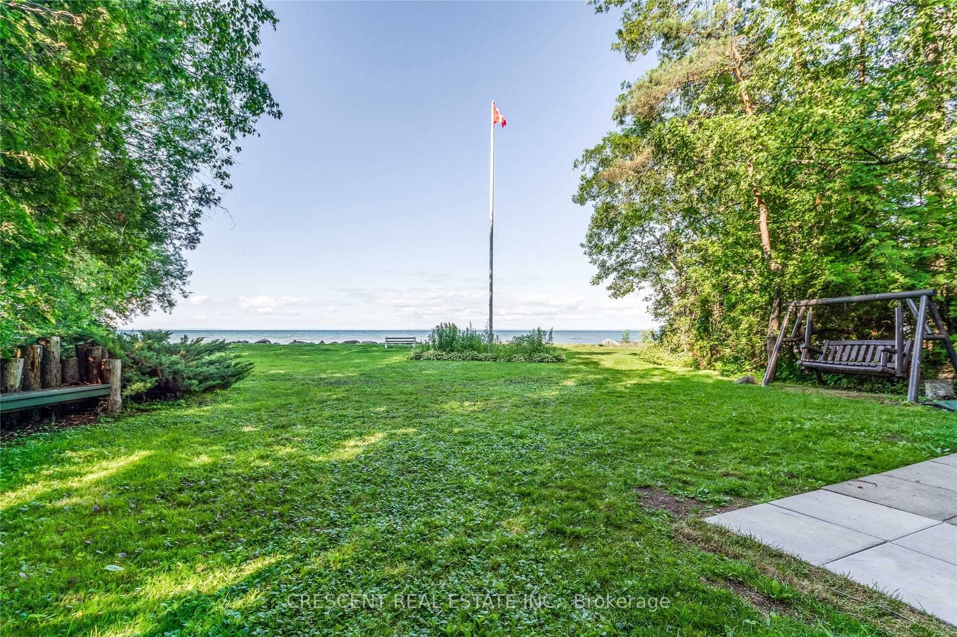 37 Georgian Manor Dr