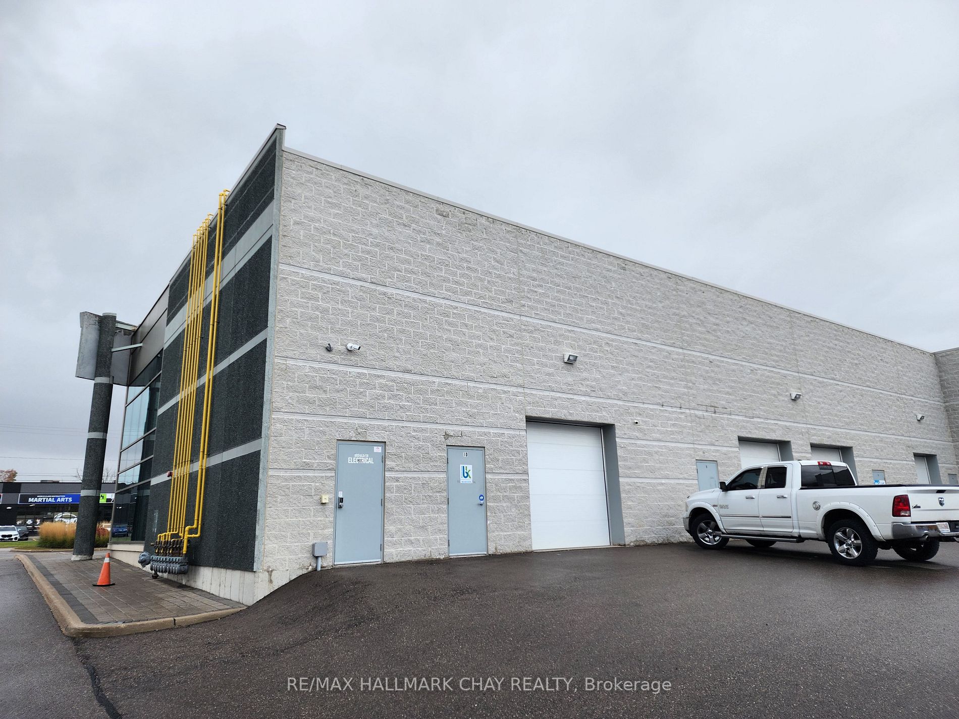 341 King St, #10