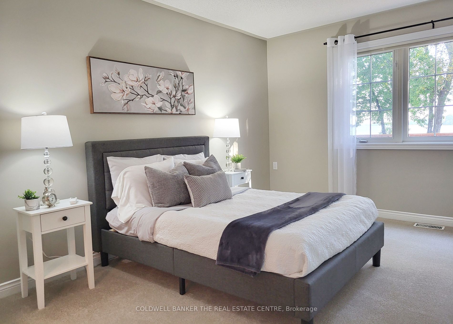 60 Museum Dr, #525