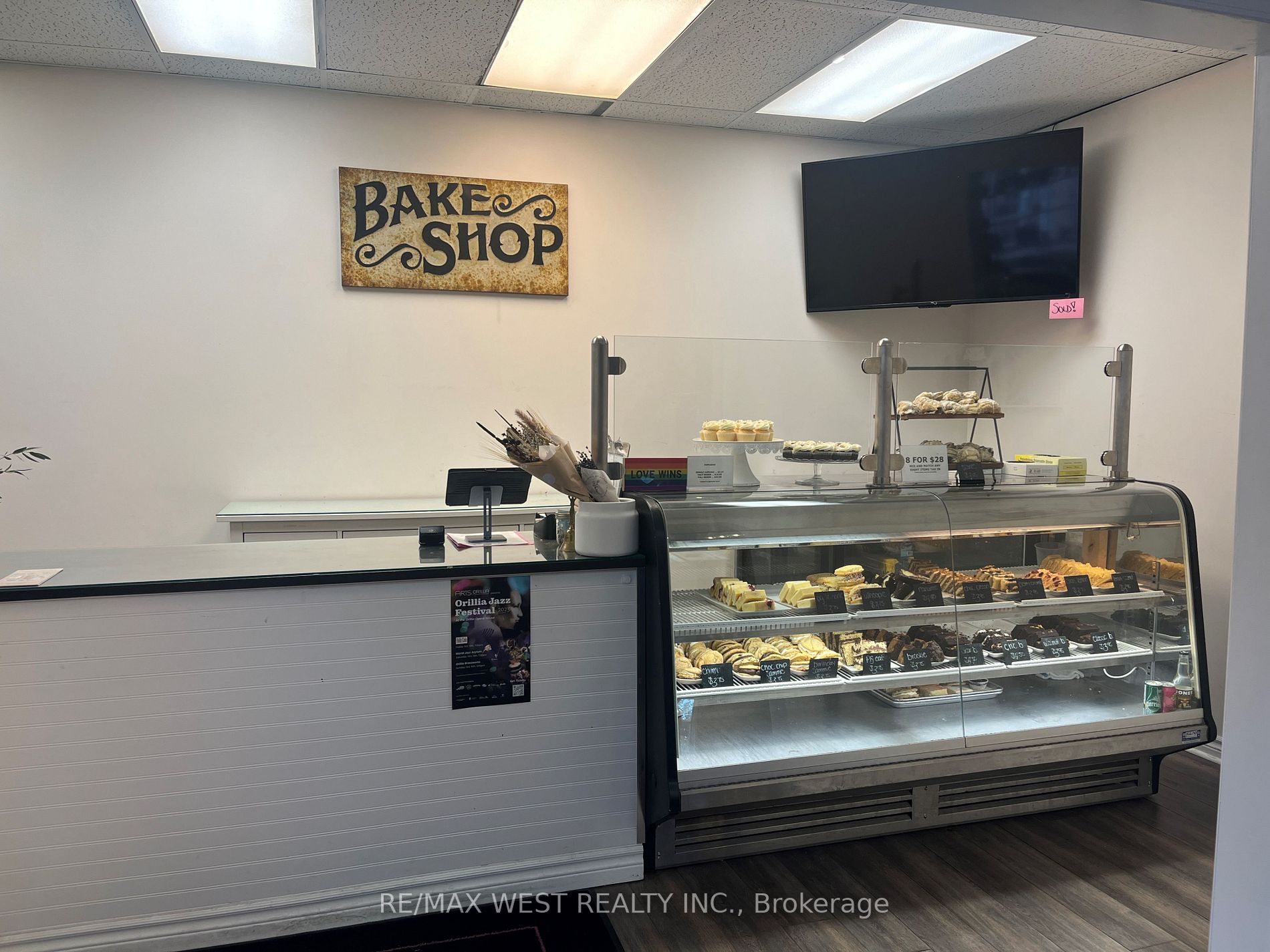 64 Mississaga St, #3