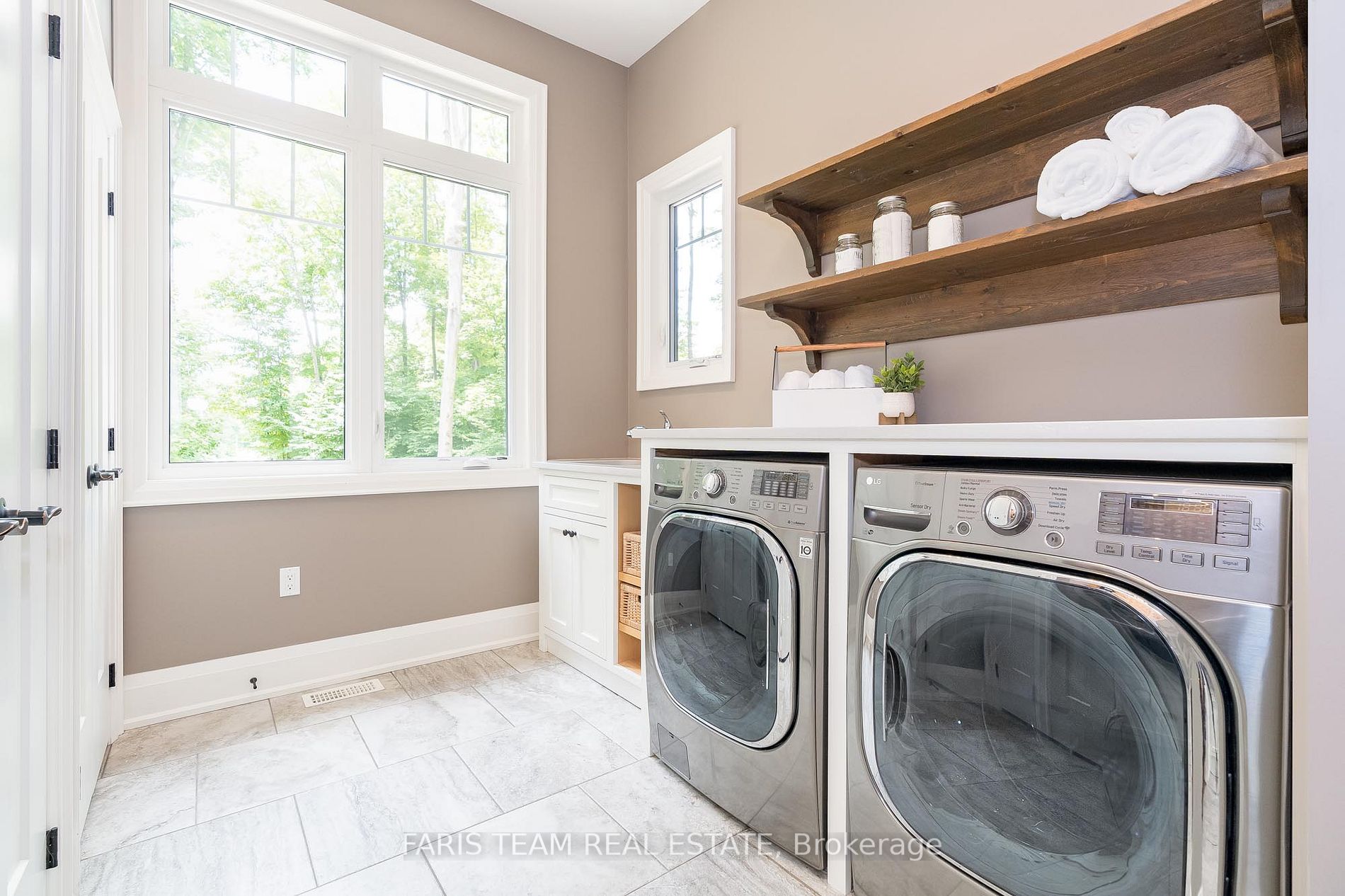 12 Houben Cres