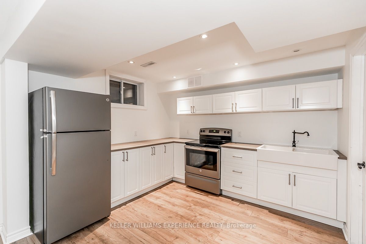 33 Glen Oak Crt