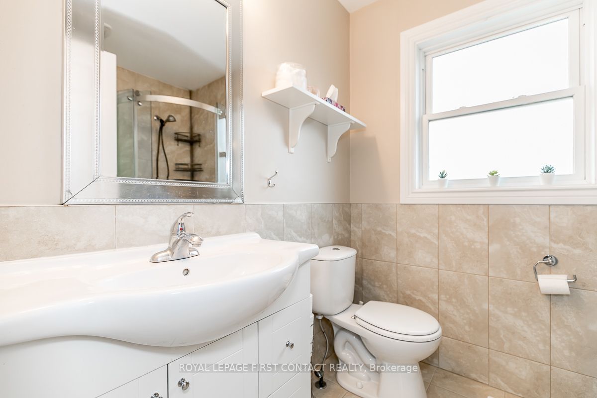 22 Macmillan Cres