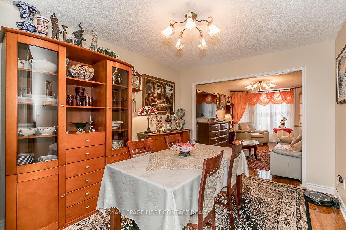 22 Macmillan Cres