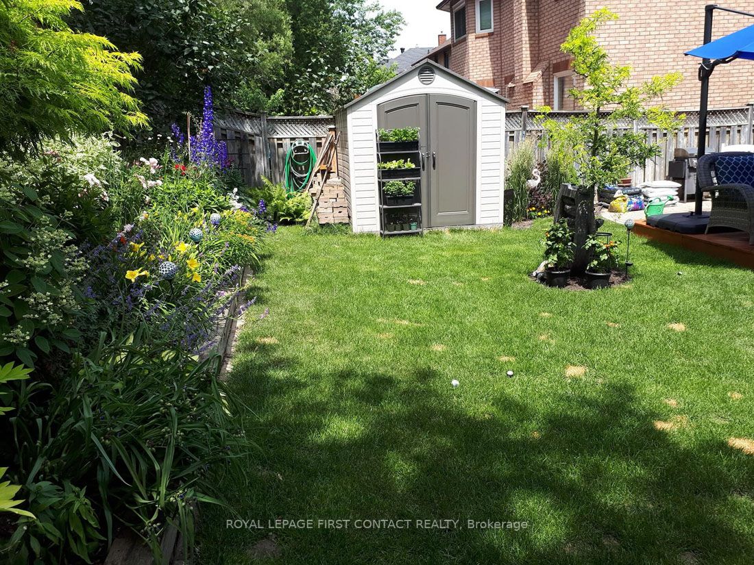 22 Macmillan Cres