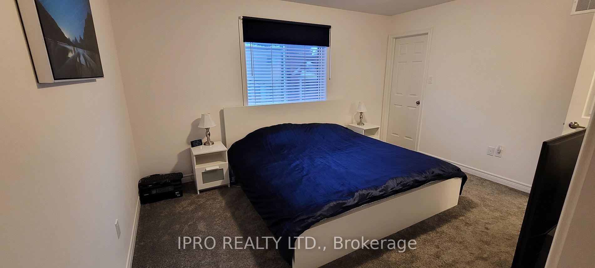 12 Mitchell Ave