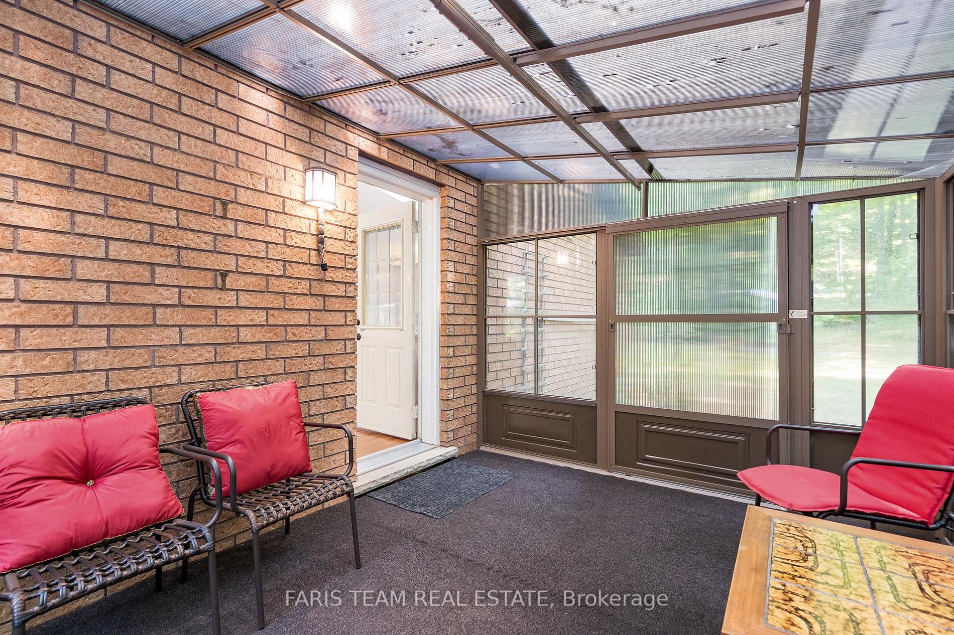 95 Tall Pines Dr
