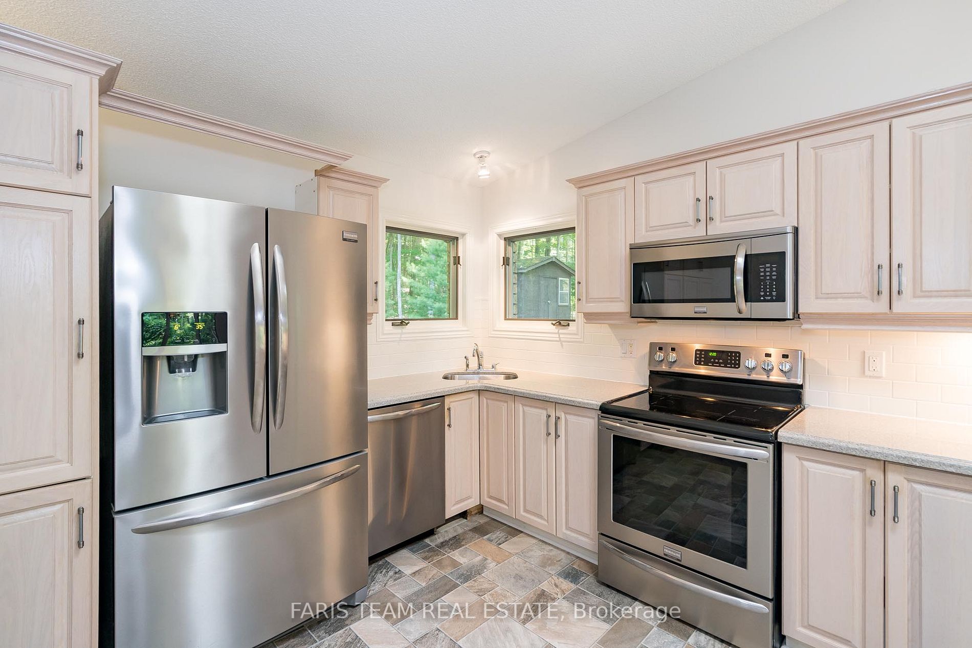 95 Tall Pines Dr