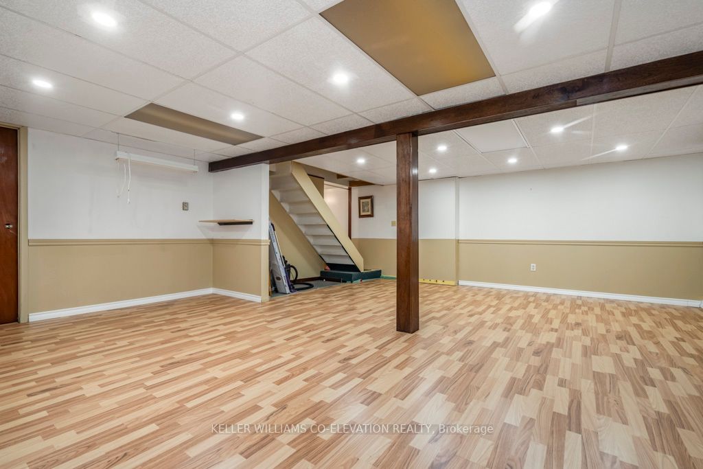 2456 Champlain Rd