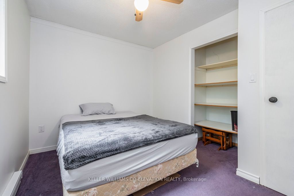 2456 Champlain Rd