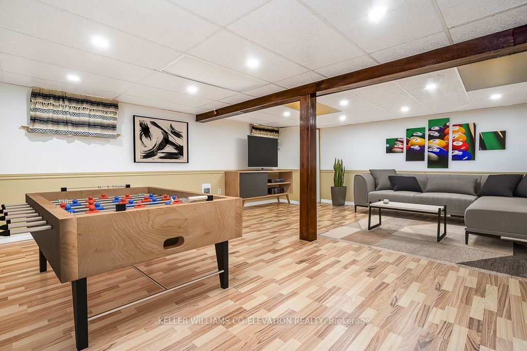 2456 Champlain Rd