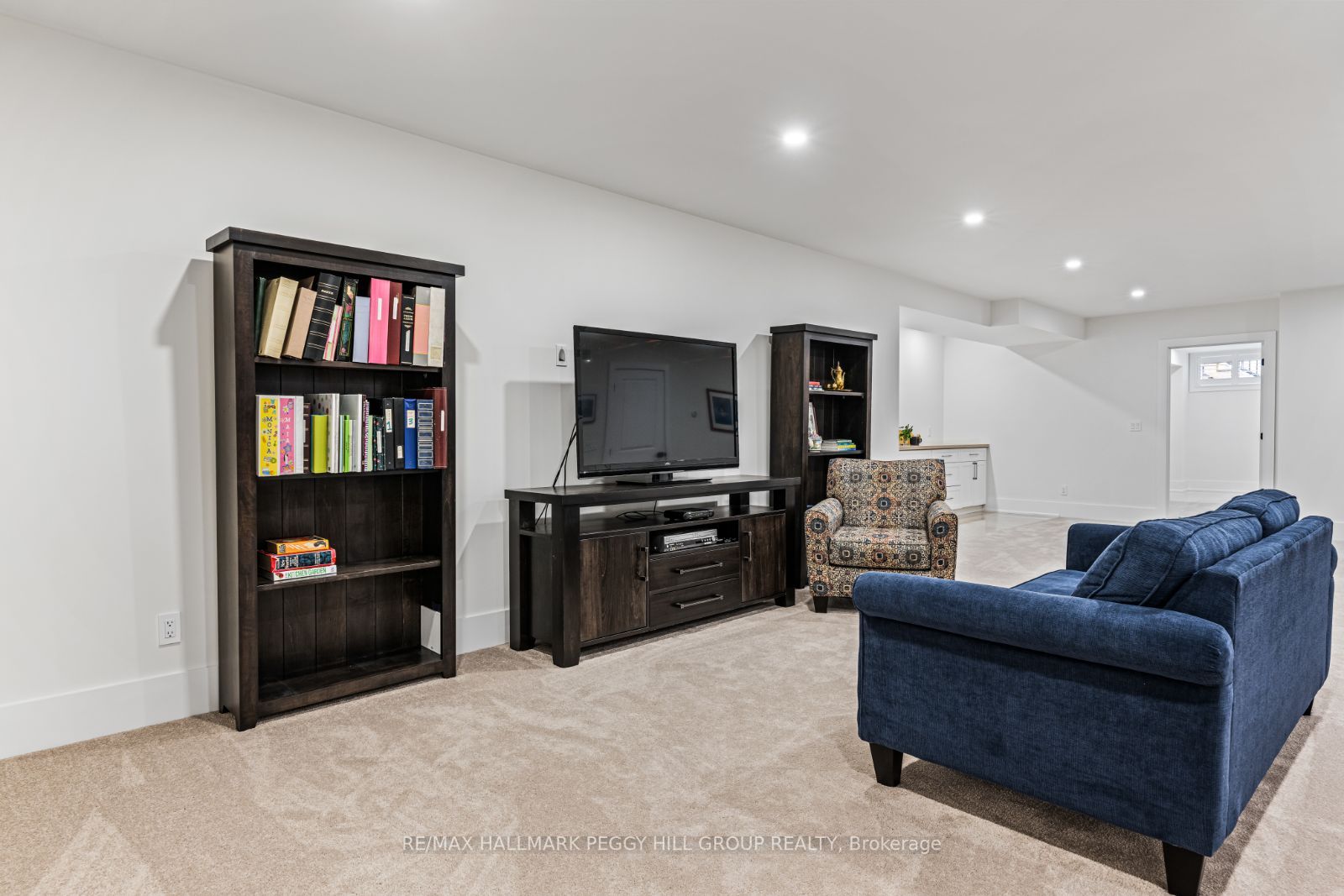 19 Byers St