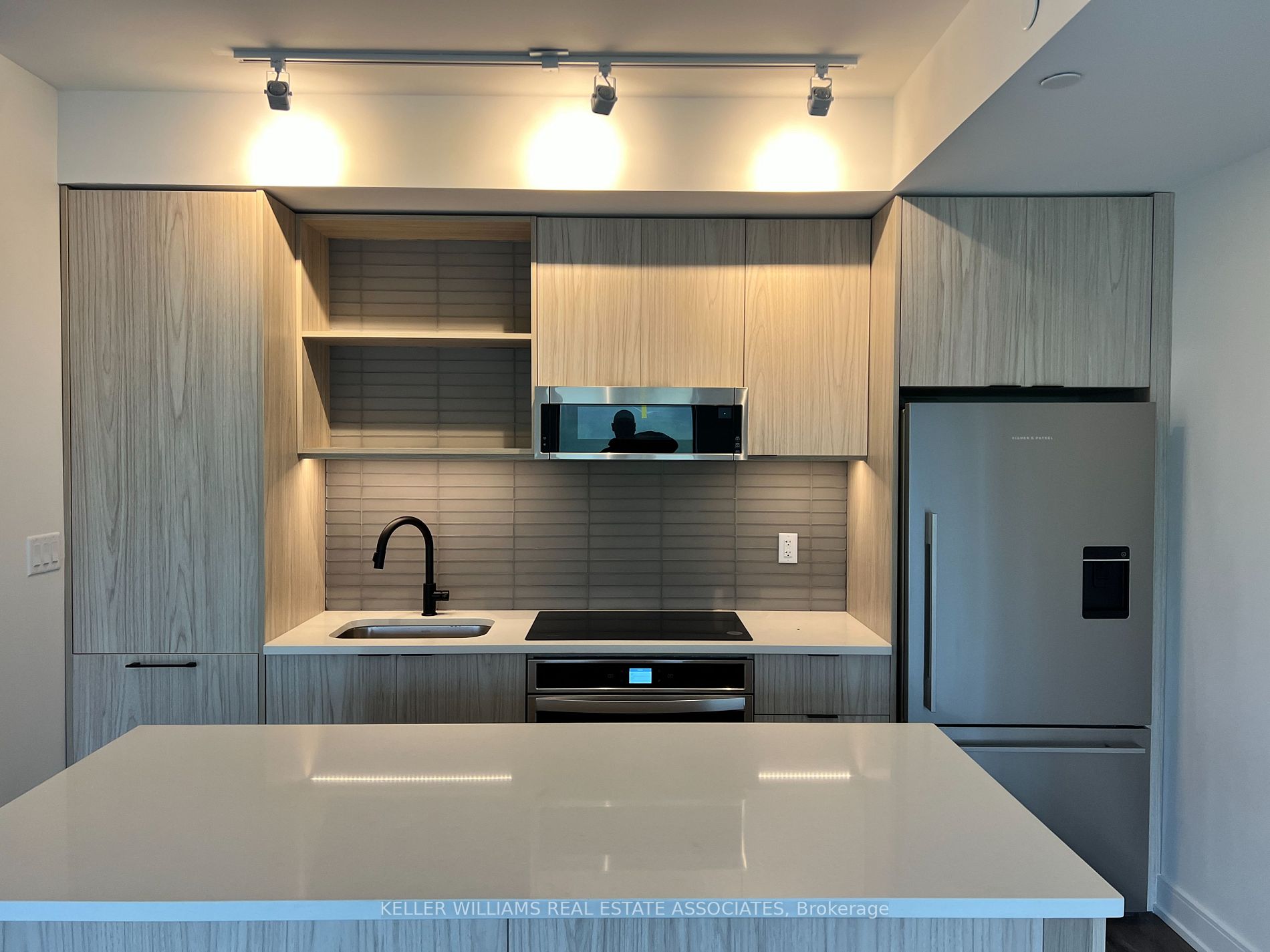 185 dunlop Street E, #616