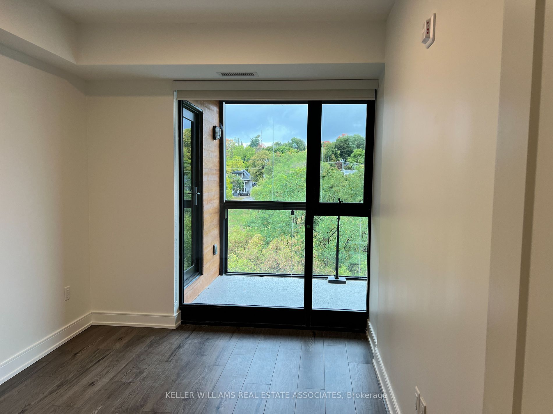 185 dunlop Street E, #616