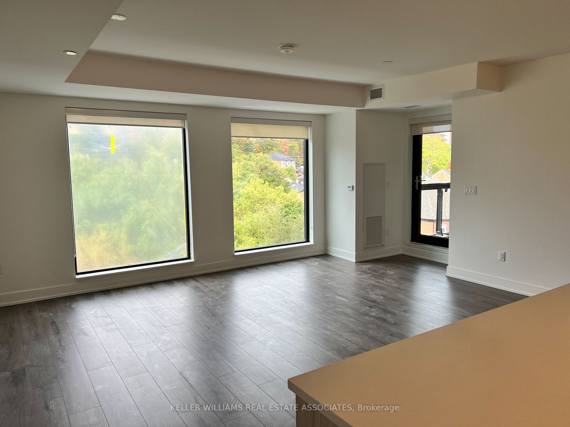 185 dunlop Street E, #616