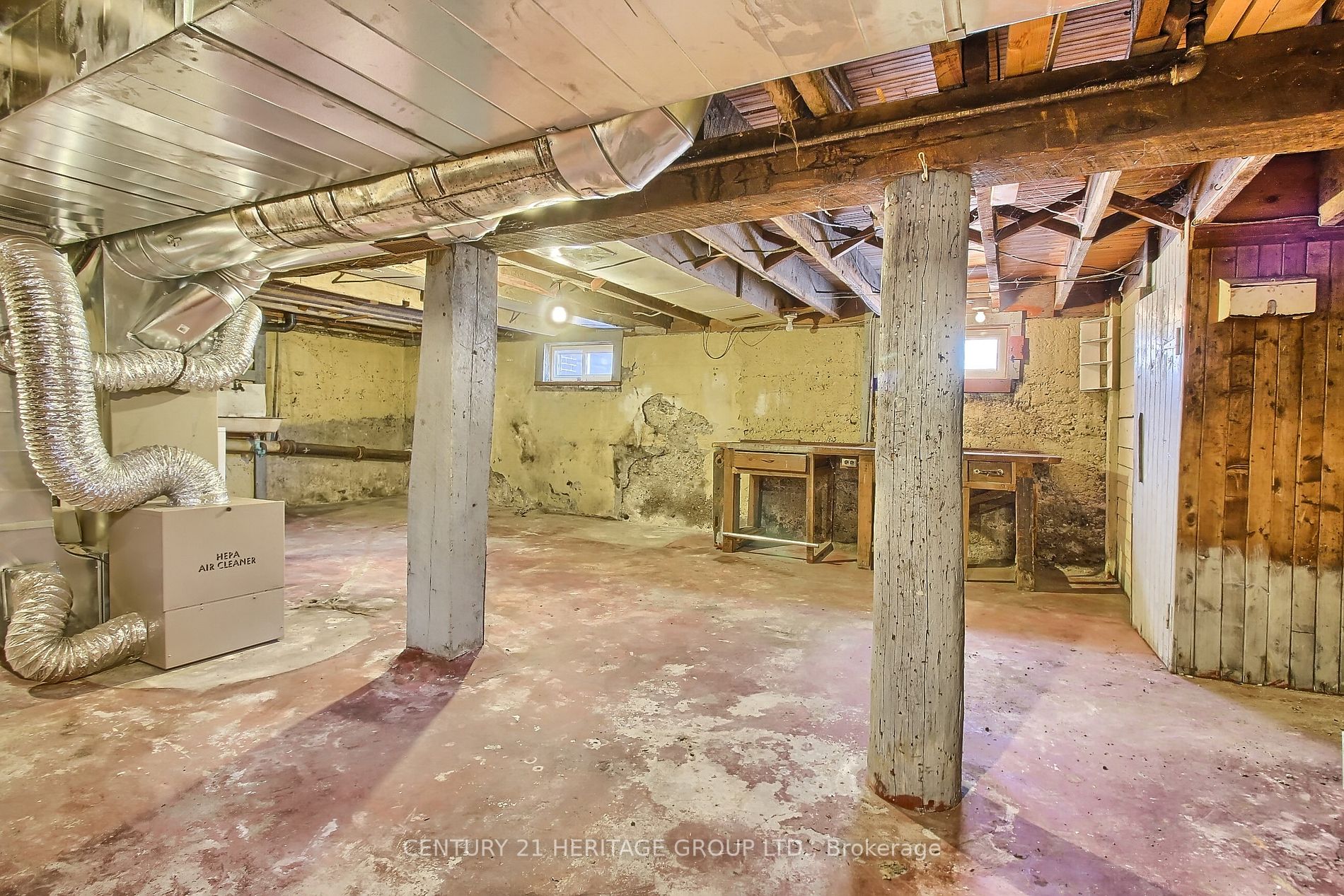 243 Dunlop St E